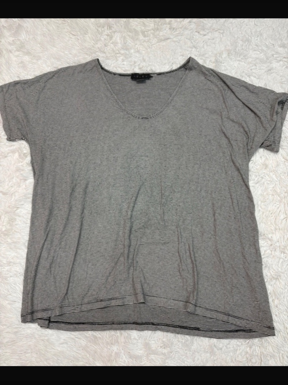Hatch maternity Relaxed V-Neck Women’s Tee in Gray